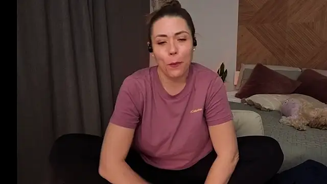Ellie-L-Elizabeth online show from 16, 5, 2026