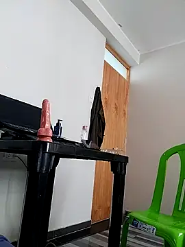 Snapshot of MikeMiller2 chatting on 25, 10, 2025 MikeMiller2 online show from 25, 10, 2025