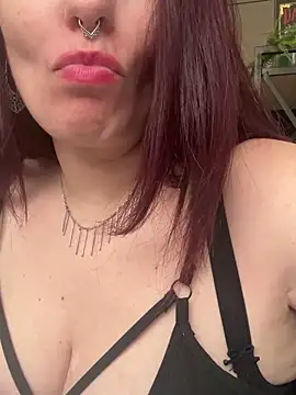 Snapshot of LunaMoongirl chatting on 3, 12, 2024 LunaMoongirl online show from 3, 12, 2024