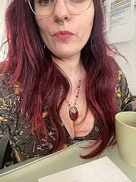 Snapshot of LunaMoongirl chatting on 3, 2, 2025 LunaMoongirl online show from 3, 2, 2025