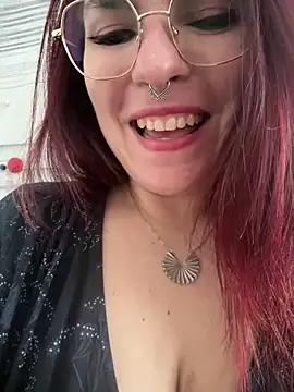 Snapshot of LunaMoongirl chatting on 3, 3, 2025 LunaMoongirl online show from 3, 3, 2025