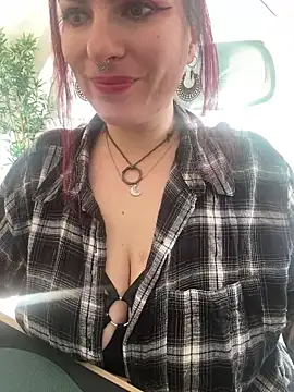 Snapshot of LunaMoongirl chatting on 1, 10, 2025 LunaMoongirl online show from 1, 10, 2025