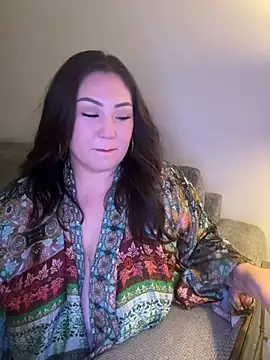 Snapshot of RosieDixx chatting on 7, 5, 2026 RosieDixx online show from 7, 5, 2026