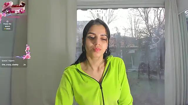 Snapshot of Sarabecker chatting on 5, 3, 2025 Sarabecker online show from 5, 3, 2025