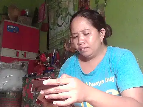 Snapshot of sweetlady_pinay chatting on 5, 5, 2026 sweetlady pinay online show from 5, 5, 2026