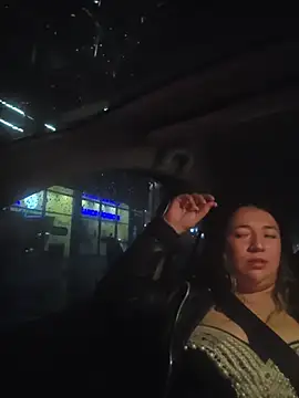 isabella rossse online show from 18, 11, 2025