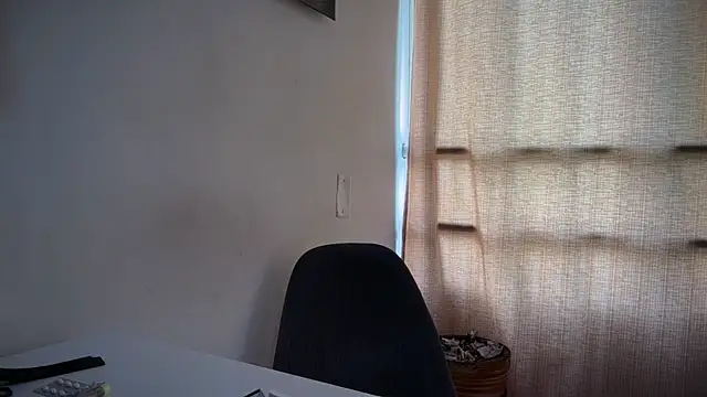 Snapshot of romeolovedark chatting on 20, 4, 2026 romeolovedark online show from 20, 4, 2026
