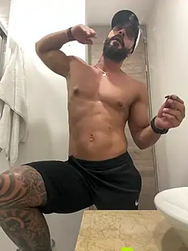 Snapshot of romeolovedark chatting on 22, 4, 2026 romeolovedark online show from 22, 4, 2026