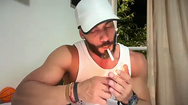 Snapshot of romeolovedark chatting on 19, 5, 2026 romeolovedark online show from 19, 5, 2026