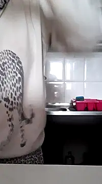 Moi Lina online show from 26, 1, 2025