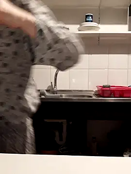 Moi Lina online show from 12, 2, 2026