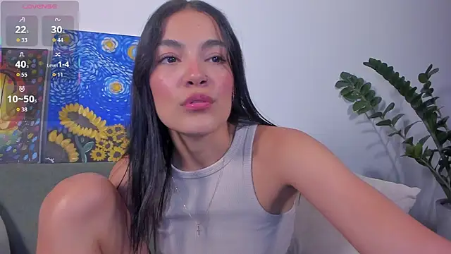 TIFFANYRUSSO online show from 3, 3, 2026