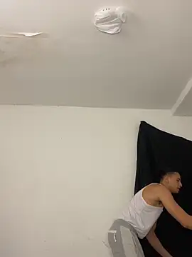 Snapshot of Kris_Khalifa69 chatting on 4, 1, 2025 Kris Khalifa69 online show from 4, 1, 2025