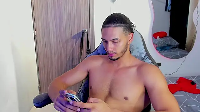 Snapshot of Kris_Khalifa69 chatting on 26, 11, 2025 Kris Khalifa69 online show from 26, 11, 2025