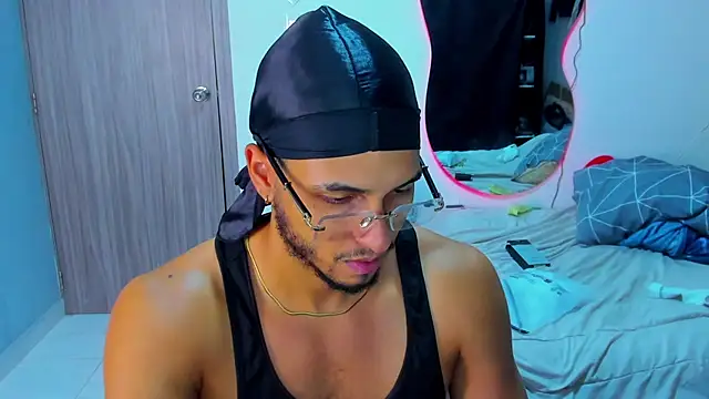 Snapshot of Kris_Khalifa69 chatting on 19, 12, 2025 Kris Khalifa69 online show from 19, 12, 2025