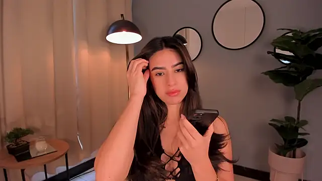 Snapshot of LiaPearce chatting on 17, 12, 2024 LiaPearce online show from 17, 12, 2024