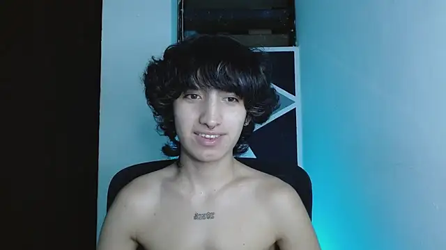 Snapshot of littlextreme chatting on 4, 5, 2026 littlextreme online show from 4, 5, 2026