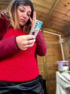 Snapshot of DaisyVibesss chatting on 7, 12, 2024 DaisyVibesss online show from 7, 12, 2024