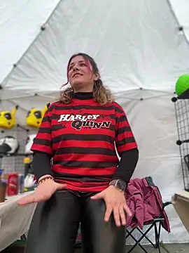 Snapshot of DaisyVibesss chatting on 26, 2, 2025 DaisyVibesss online show from 26, 2, 2025