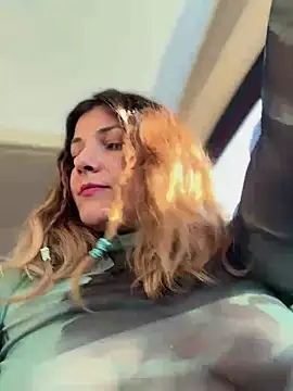 DaisyVibesss online show from 6, 3, 2025