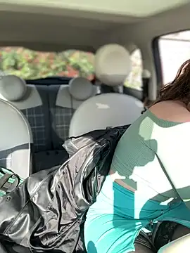 Snapshot of DaisyVibesss chatting on 7, 3, 2025 DaisyVibesss online show from 7, 3, 2025