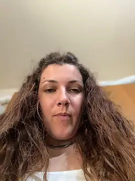Snapshot of DaisyVibesss chatting on 4, 7, 2026 DaisyVibesss online show from 4, 7, 2026