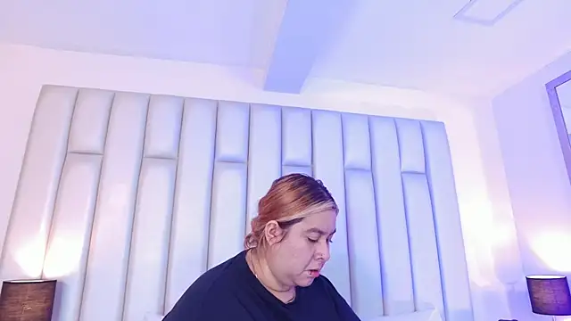 Snapshot of aandreaperez chatting on 4, 2, 2026 aandreaperez online show from 4, 2, 2026