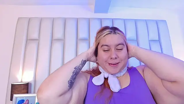 Snapshot of aandreaperez chatting on 5, 2, 2026 aandreaperez online show from 5, 2, 2026