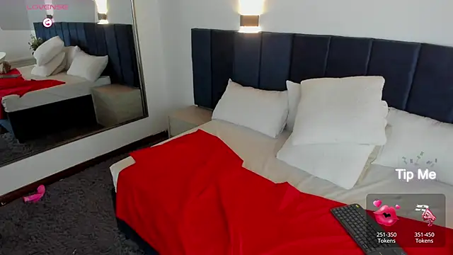 EmilySumer online show from 22, 12, 2024