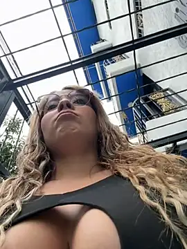 ValeriaHot69 online show from 24, 11, 2025