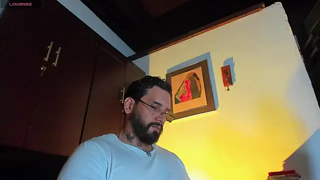 Snapshot of CamiloGray_ chatting on 22, 4, 2026 CamiloGray online show from 22, 4, 2026