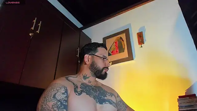 Snapshot of CamiloGray_ chatting on 11, 5, 2026 CamiloGray online show from 11, 5, 2026