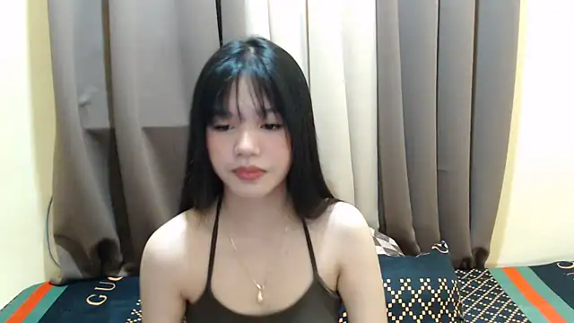 Snapshot of x_brittany_x chatting on 7, 5, 2026 x brittany x online show from 7, 5, 2026