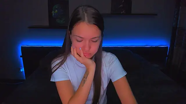 AlexaBarkley online show from 4, 11, 2025