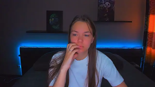 Snapshot of AlexaBarkley chatting on 8, 5, 2026 AlexaBarkley online show from 8, 5, 2026
