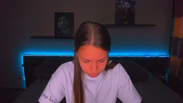Snapshot of AlexaBarkley chatting on 19, 5, 2026 AlexaBarkley online show from 19, 5, 2026