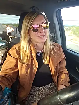 SheIsSomething online show from 7, 3, 2026