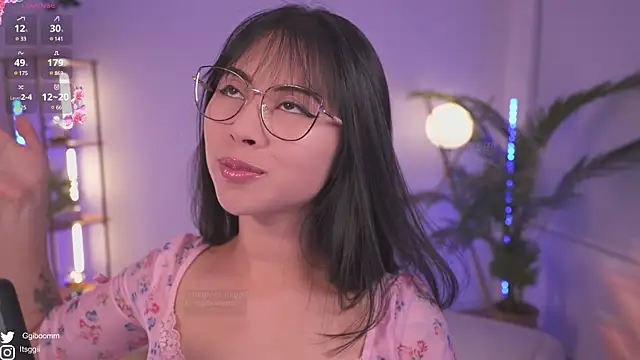 Snapshot of Gigi_ohlala chatting on 12, 1, 2025 Gigi ohlala online show from 12, 1, 2025