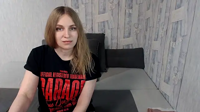 Pilly green  online show from 10, 3, 2025