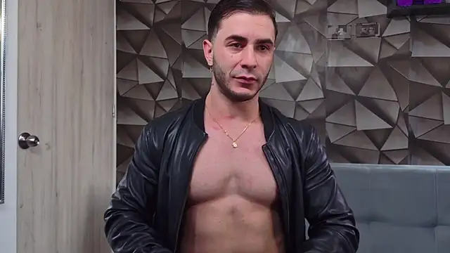 Snapshot of Latino_stud4u chatting on 24, 4, 2026 Latino stud4u online show from 24, 4, 2026
