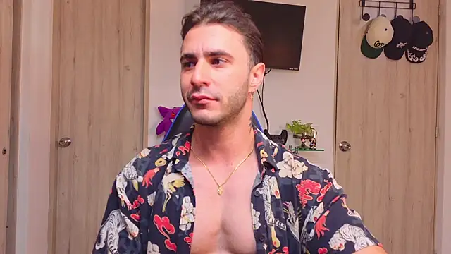 Snapshot of Latino_stud4u chatting on 13, 7, 2026 Latino stud4u online show from 13, 7, 2026