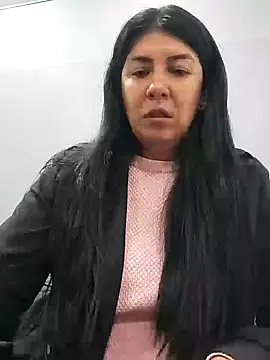 aisha latina online show from 3, 2, 2025