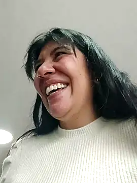 aisha latina online show from 25, 3, 2026