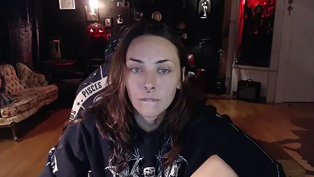 Snapshot of gothstripper chatting on 25, 9, 2025 gothstripper online show from 25, 9, 2025