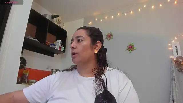 Snapshot of agathaxxx-69 chatting on 15, 2, 2025 agathaxxx-69 online show from 15, 2, 2025