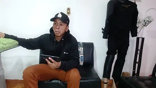 Snapshot of Black_hot266 chatting on 4, 2, 2026 Black hot266 online show from 4, 2, 2026