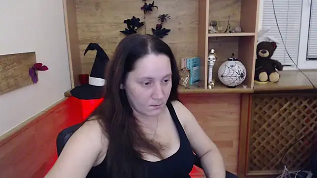 JosieJun  online show from 4, 11, 2025