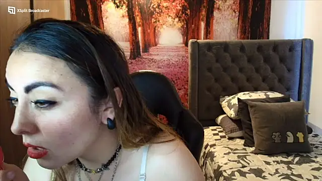 Snapshot of sofia23dirty chatting on 7, 10, 2025 sofia23dirty online show from 7, 10, 2025