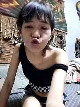 Snapshot of Little_suzy5 chatting on 11, 7, 2026 Little suzy5 online show from 11, 7, 2026