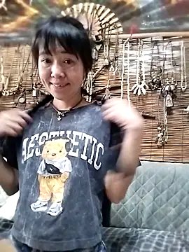 Snapshot of Little_suzy5 chatting on 19, 7, 2026 Little suzy5 online show from 19, 7, 2026
